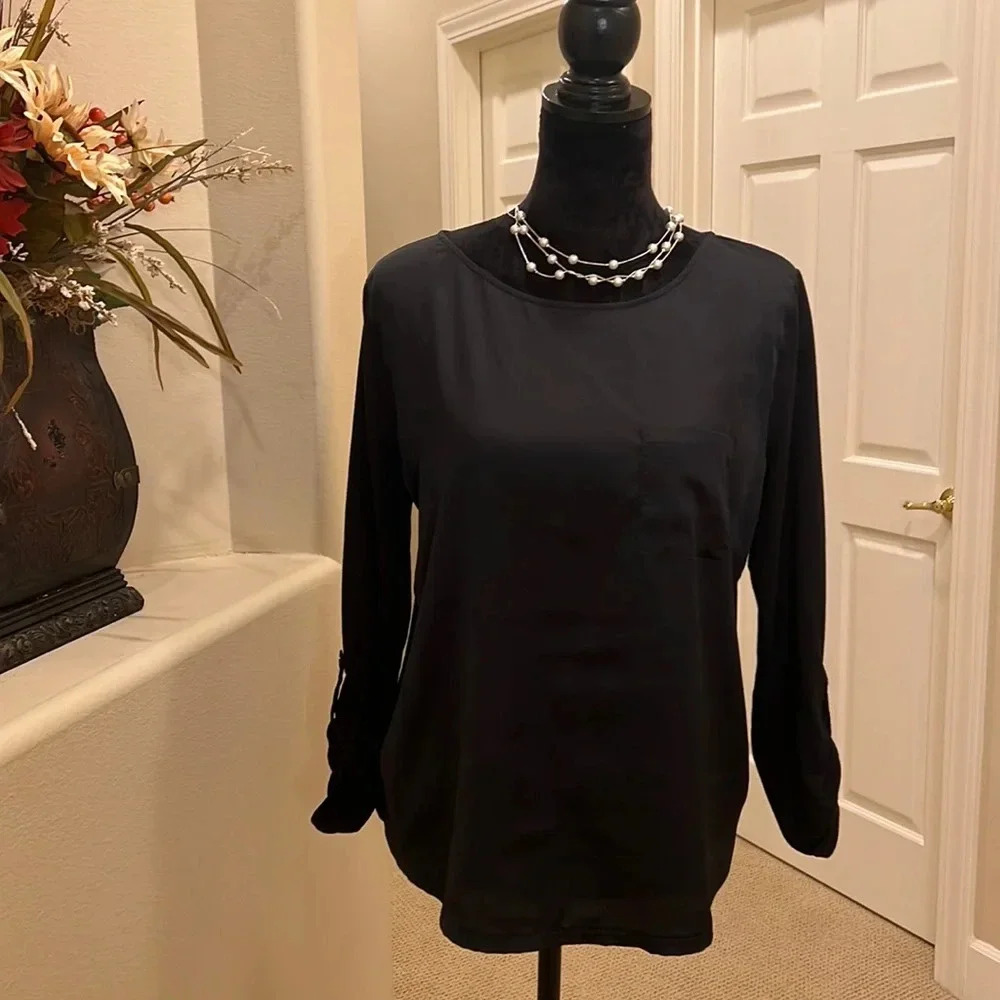 Ann Taylor‎ Black Top